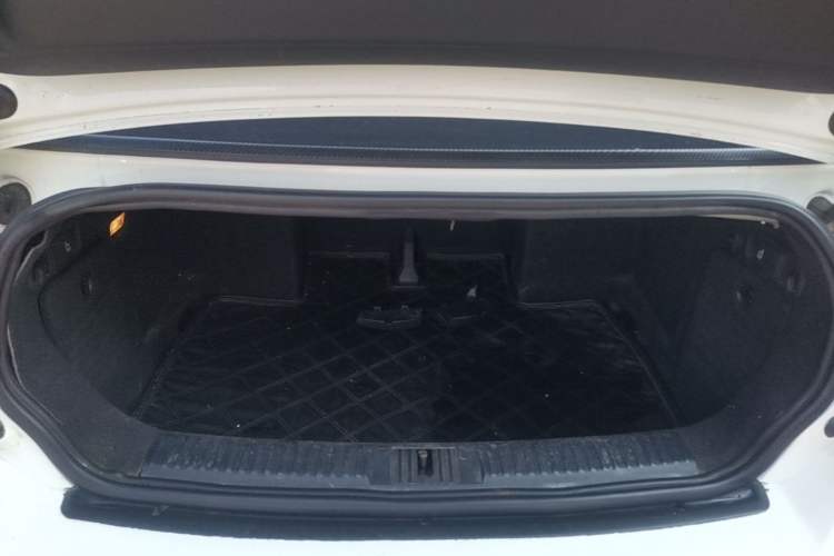 Used Volkswagen Golf 2012 1.4TSI Luxury Convertible Edition Trunk