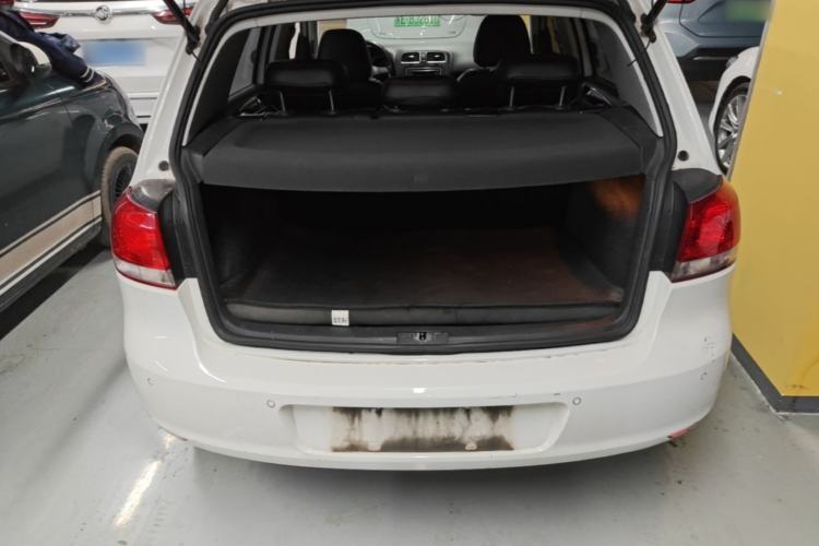 Used Volkswagen Golf 2012 1.6L Automatic Comfort Model Trunk