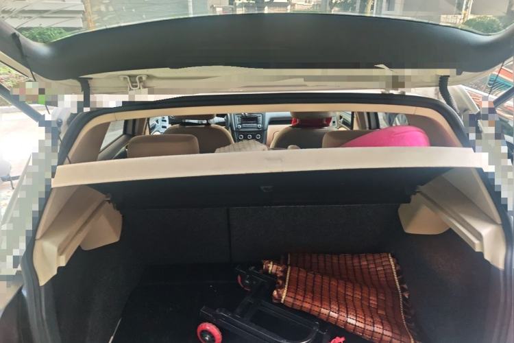 Used Volkswagen Golf 2012 1.6L Automatic Comfort Model Trunk