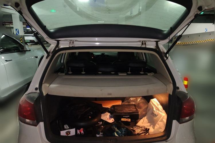 Used Volkswagen Golf 2012 1.6L Automatic Comfort Model Trunk