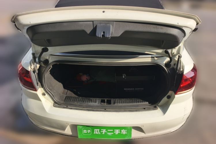 Used Volkswagen Golf 2012 1.4TSI Luxury Convertible Edition Trunk