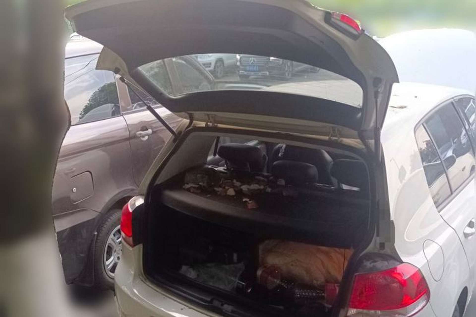 Used Volkswagen Golf 2012 1.6L Automatic Fashion Model Trunk