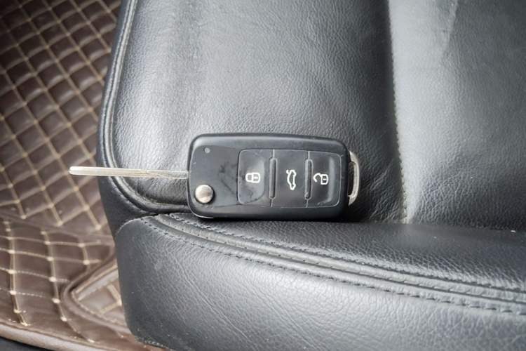 Used Volkswagen Golf 2012 1.4TSI Automatic Luxury Edition Vehicle Key