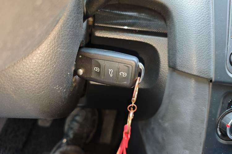 Used Volkswagen Golf 2012 1.6 Manual Comfort Edition Vehicle Key