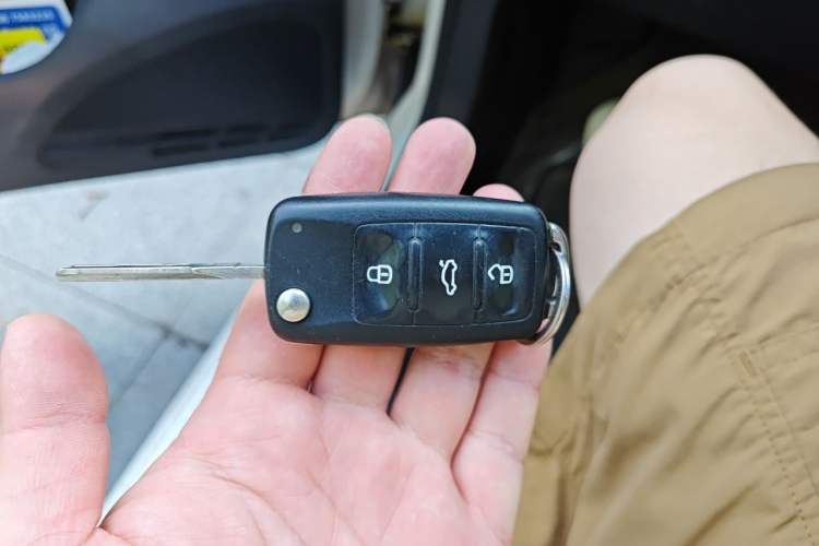 Used Volkswagen Golf 2012 1.6L Automatic Fashion Model Vehicle Key
