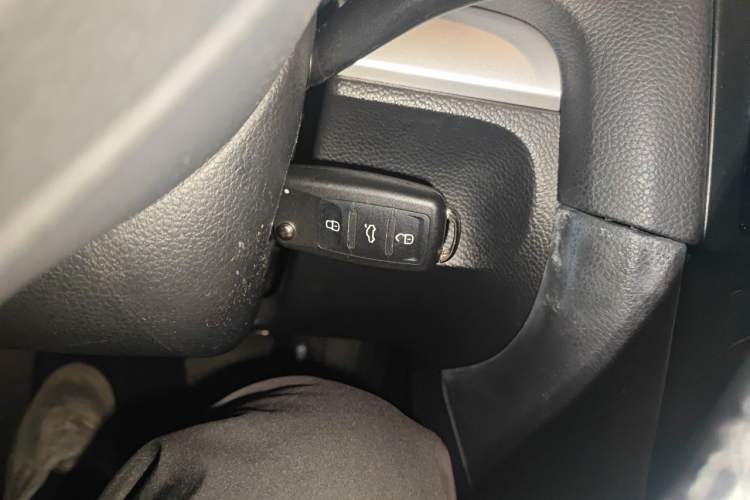 Used Volkswagen Golf 2012 1.4TSI Automatic Luxury Edition Vehicle Key