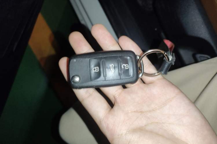 Used Volkswagen Golf 2012 1.4TSI Luxury Convertible Edition Vehicle Key