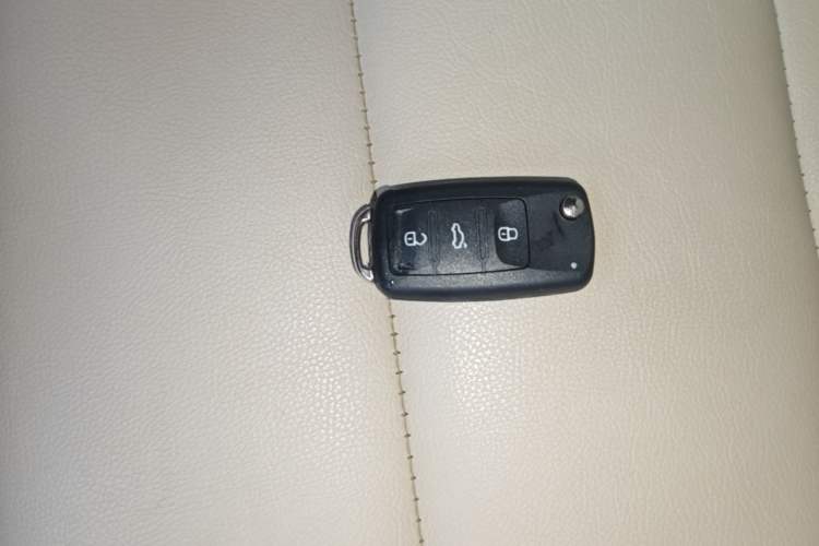 Used Volkswagen Golf 2012 1.6L Automatic Comfort Model Vehicle Key