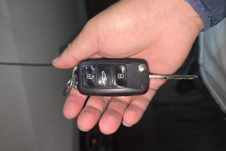 Used Volkswagen Golf 2012 1.6L Automatic Comfort Model Vehicle Key