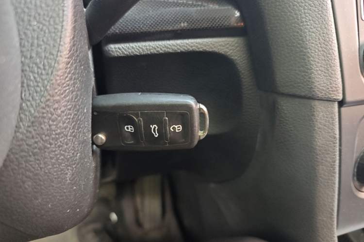 Used Volkswagen Golf 2012 1.4 TSI Automatic Comfort Edition Vehicle Key