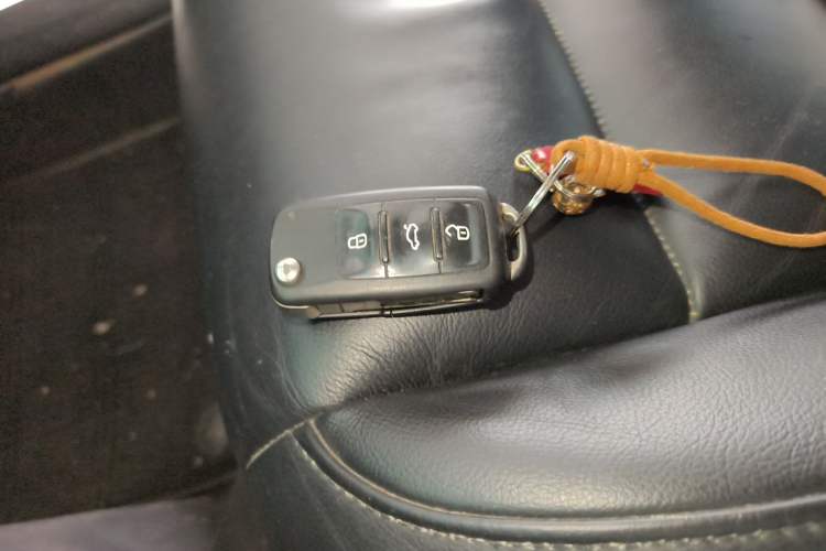 Used Volkswagen Golf 2012 1.4 TSI Automatic Comfort Edition Vehicle Key
