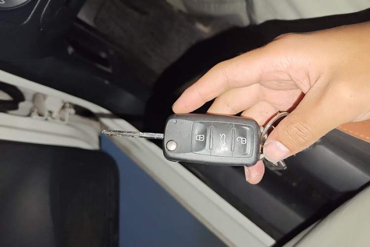 Used Volkswagen Golf 2012 1.6L Automatic Fashion Model Vehicle Key