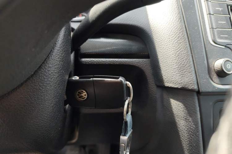 Used Volkswagen Golf 2012 1.6 Manual Comfort Edition Vehicle Key