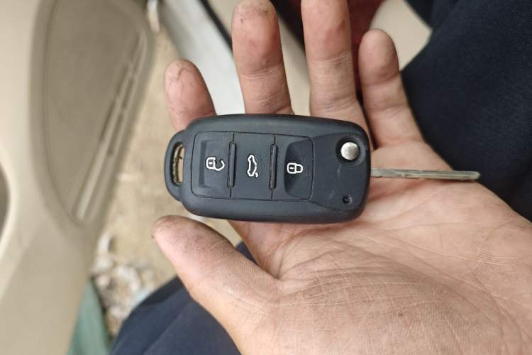 Used Volkswagen Golf 2012 1.6L Automatic Fashion Model Vehicle Key