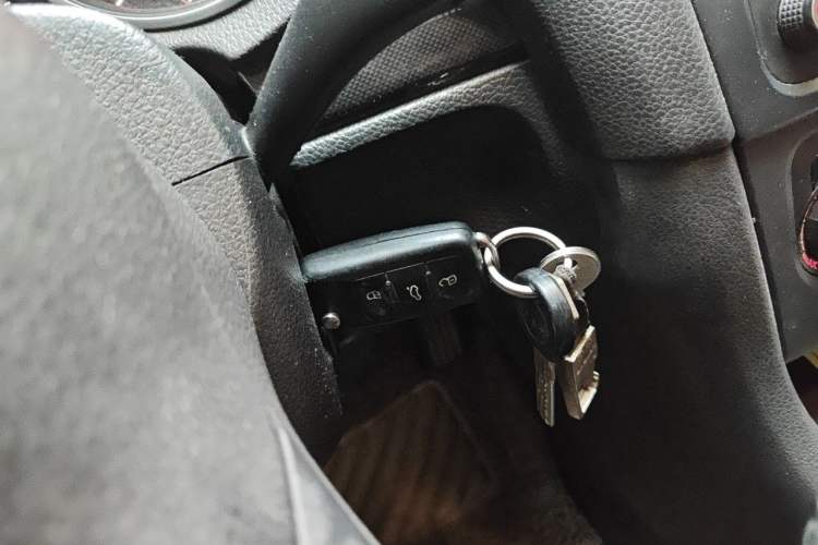 Used Volkswagen Golf 2012 1.6 Manual Comfort Edition Vehicle Key