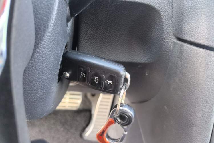 Used Volkswagen Golf 2012 1.4TSI Comfort Convertible Edition Vehicle Key