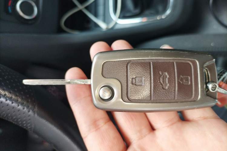 Used Volkswagen Golf 2012 1.6 Manual Comfort Edition Vehicle Key