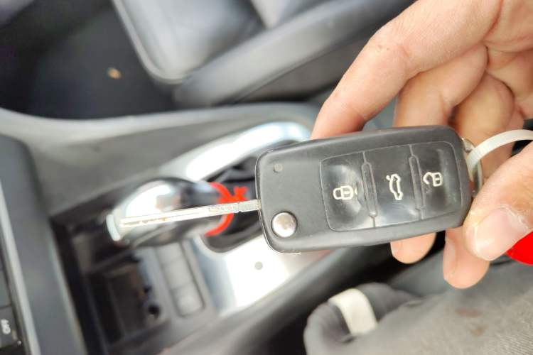 Used Volkswagen Golf 2012 1.4TSI Automatic Luxury Edition Vehicle Key