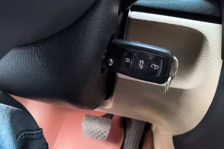Used Volkswagen Golf 2012 1.6L Automatic Comfort Model Vehicle Key
