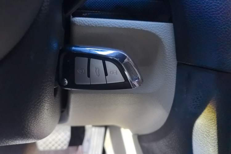Used Volkswagen Golf 2012 1.4 TSI Automatic Comfort Edition Vehicle Key