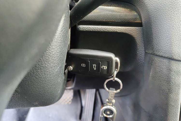 Used Volkswagen Golf 2012 1.6L Automatic Comfort Model Vehicle Key