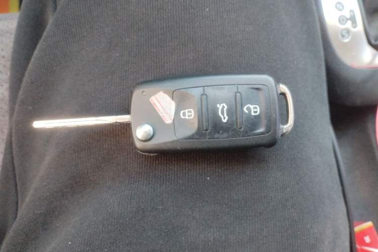 Used Volkswagen Golf 2012 1.6L Automatic Comfort Model Vehicle Key