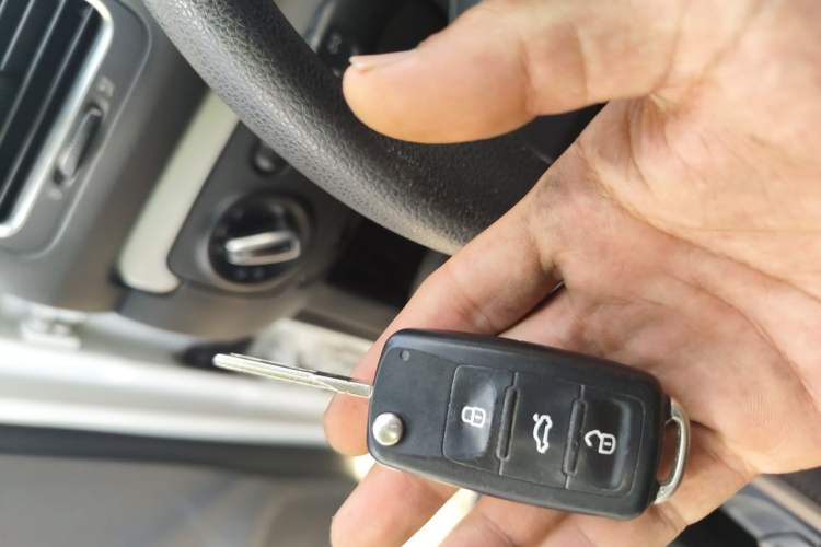 Used Volkswagen Golf 2012 1.6 Manual Fashion Edition Vehicle Key