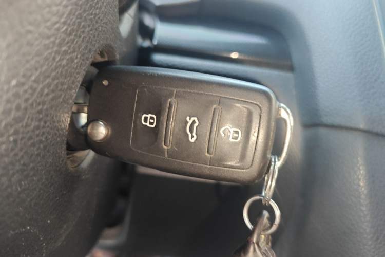 Used Volkswagen Golf 2012 1.6L Automatic Comfort Model Vehicle Key