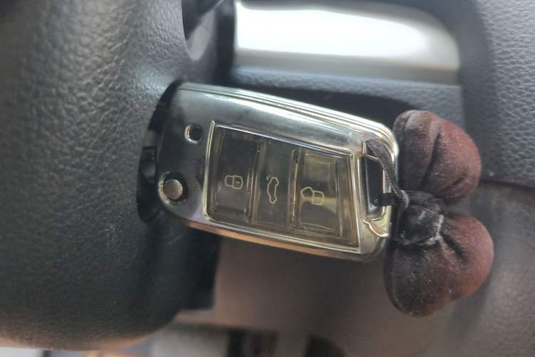 Used Volkswagen Golf 2012 1.4TSI Automatic Luxury Edition Vehicle Key
