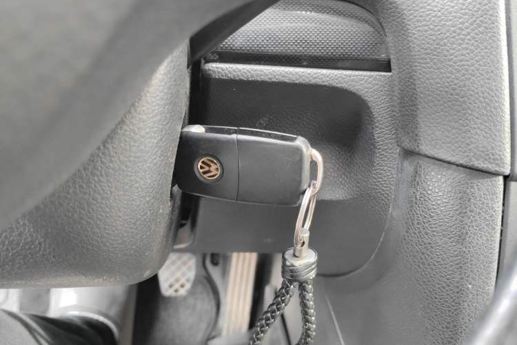 Used Volkswagen Golf 2012 1.6 Manual Comfort Edition Vehicle Key