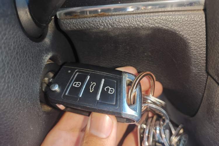 Used Volkswagen Golf 2012 1.4TSI Luxury Convertible Edition Vehicle Key