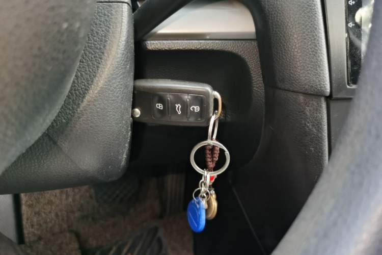 Used Volkswagen Golf 2012 1.6L Automatic Fashion Model Vehicle Key