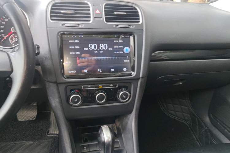 Used Volkswagen Golf 2012 1.4 TSI Automatic Comfort Edition Audio And AC Panel