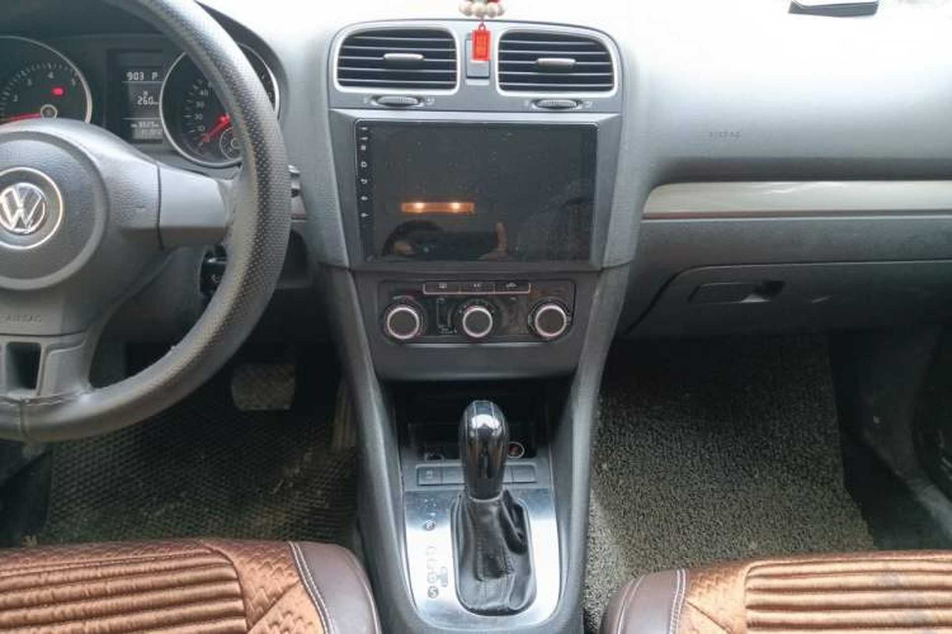 Used Volkswagen Golf 2012 1.6L Automatic Fashion Model Audio And AC Panel