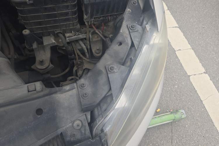 Used Volkswagen Golf 2012 1.6 Manual Comfort Edition Engine Bay Left