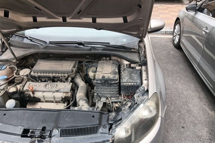 Used Volkswagen Golf 2012 1.6L Automatic Fashion Model Engine Bay Left