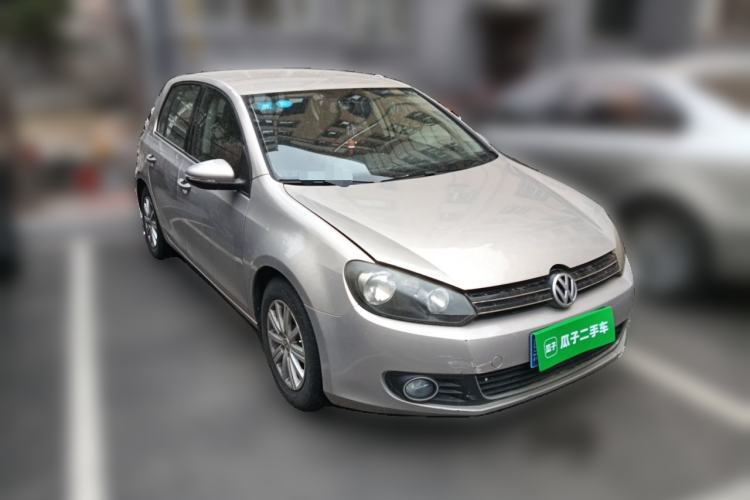 Used Volkswagen Golf 2012 1.6L Automatic Fashion Model Front Right 45 Deg