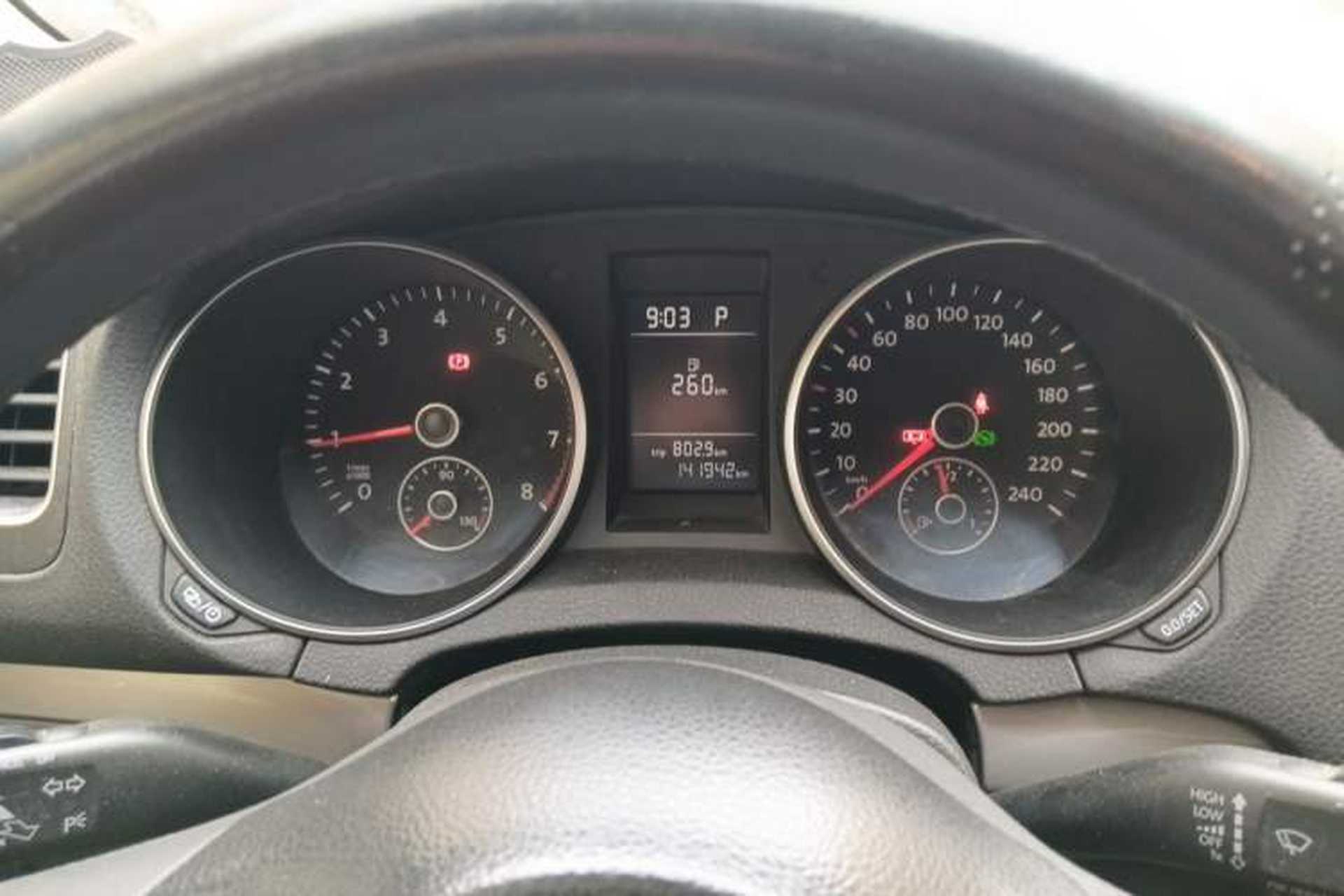 Used Volkswagen Golf 2012 1.6L Automatic Fashion Model Instrument Cluster