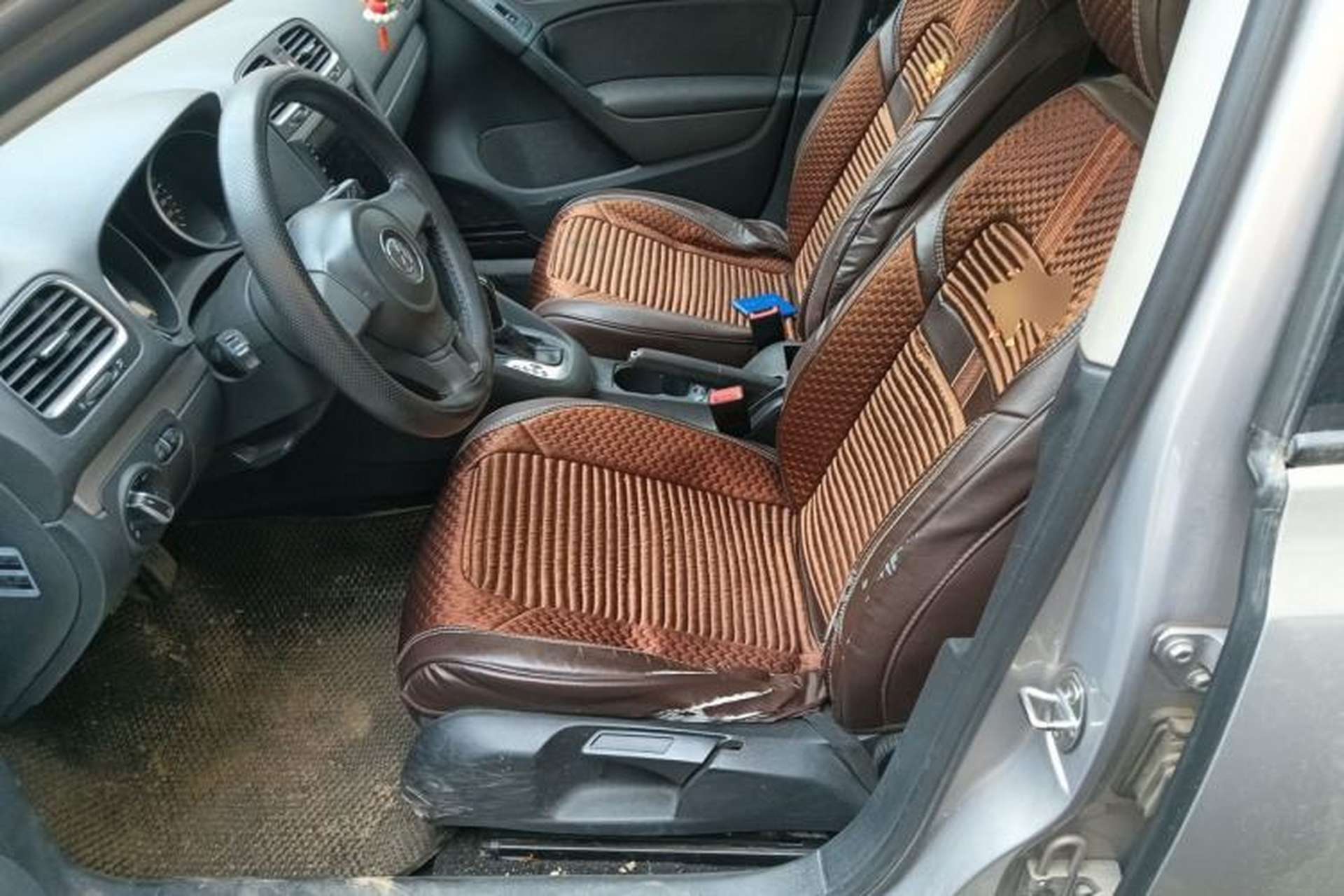 Used Volkswagen Golf 2012 1.6L Automatic Fashion Model Left Front Seat