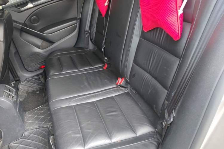 Used Volkswagen Golf 2012 1.4 TSI Automatic Comfort Edition Left Rear Seat