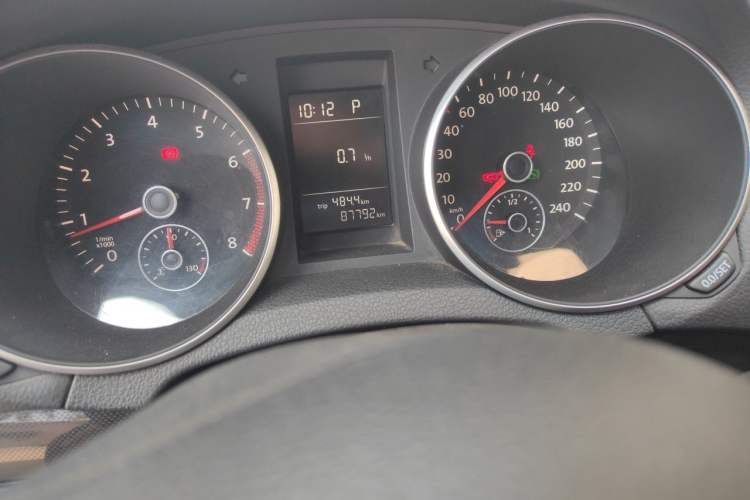 Used Volkswagen Golf 2012 1.4 TSI Automatic Comfort Edition Odometer Close Up