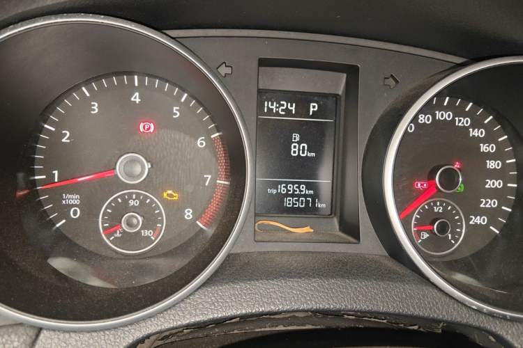 Used Volkswagen Golf 2012 1.4 TSI Automatic Comfort Edition Odometer Close Up