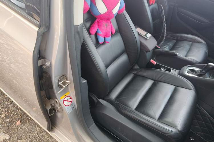 Used Volkswagen Golf 2012 1.4 TSI Automatic Comfort Edition Right Front Seat