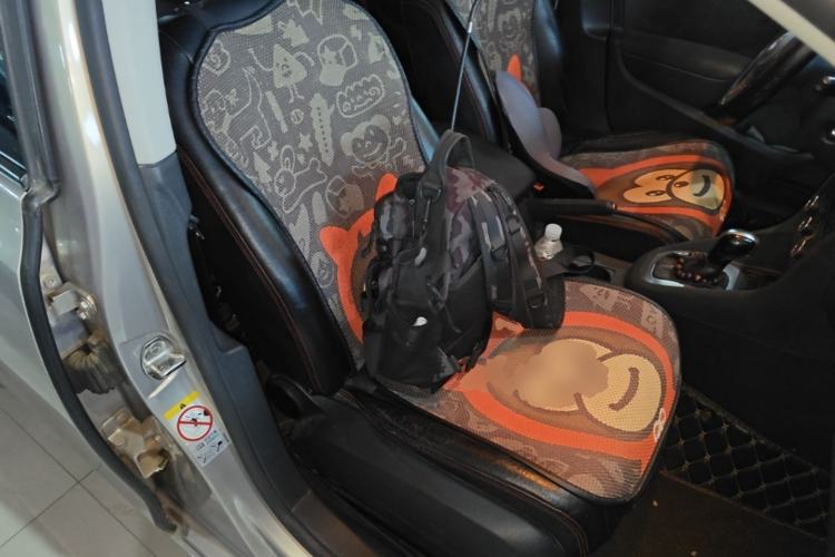 Used Volkswagen Golf 2012 1.6L Automatic Fashion Model Right Front Seat