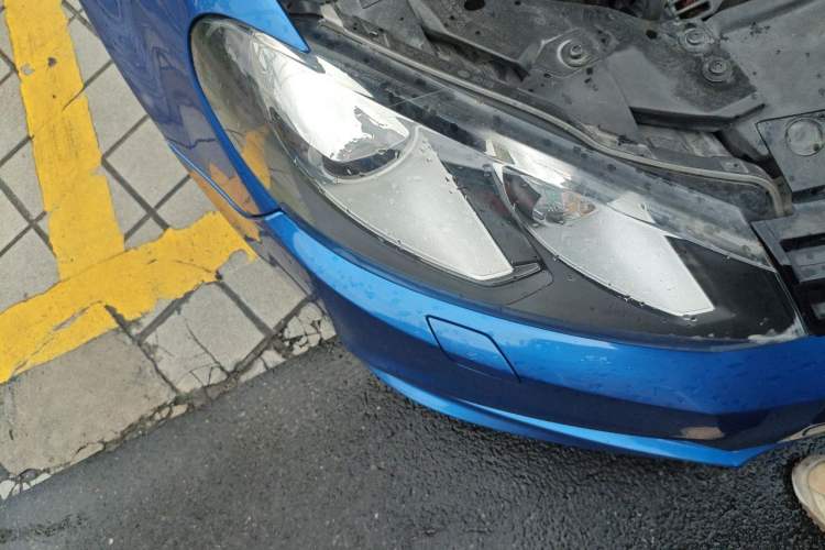 Used Volkswagen Golf 2013 2.0 TSI GTI Convertible Right Front Headlight