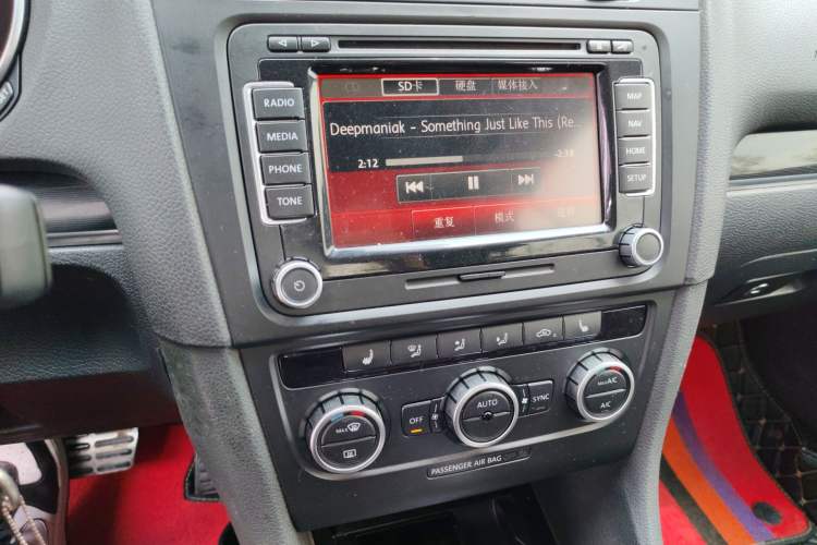 Used Volkswagen Golf 2013 2.0 TSI GTI Convertible Audio And AC Panel