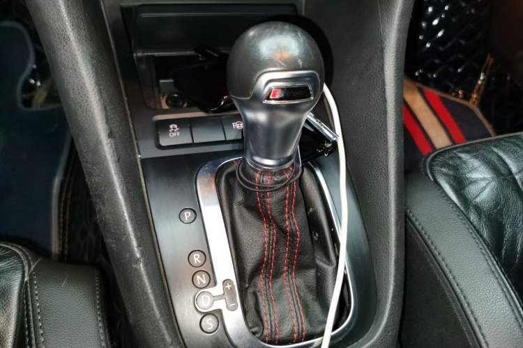 Used Volkswagen Golf 2013 2.0 TSI GTI Convertible Gear Lever