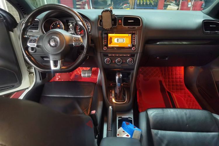 Used Volkswagen Golf 2013 2.0 TSI GTI Convertible Center Console