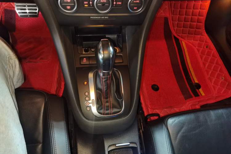 Used Volkswagen Golf 2013 2.0 TSI GTI Convertible Gear Lever