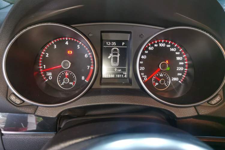 Used Volkswagen Golf 2013 2.0 TSI GTI Convertible Odometer Close Up